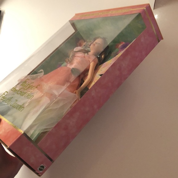 ⭐️Host Pick⭐️ - Fairy of the Garden Barbie - Picture 9 of 16